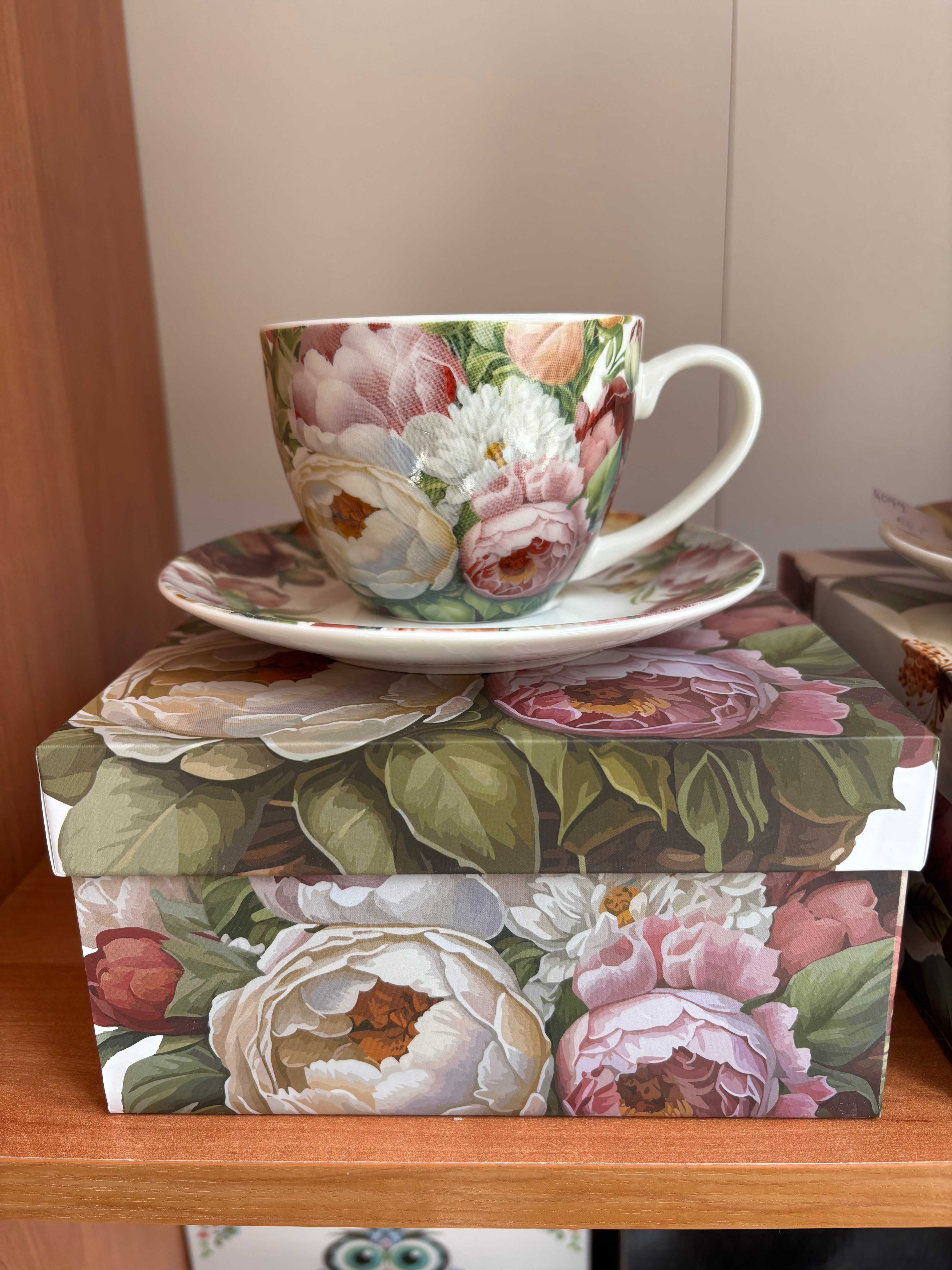 Filiżanka ze spodkiem 270 ml porcelana kwiaty prezent dla nauczyciela