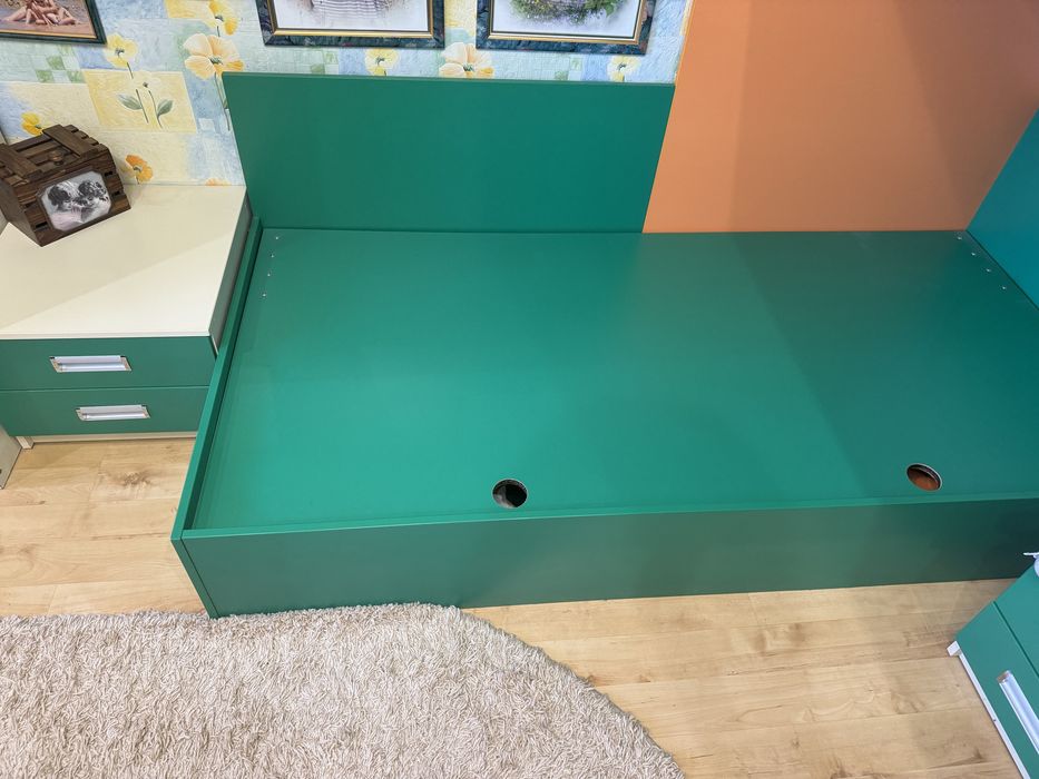 Дитяча кімната, меблі з двоповерховим ліжком