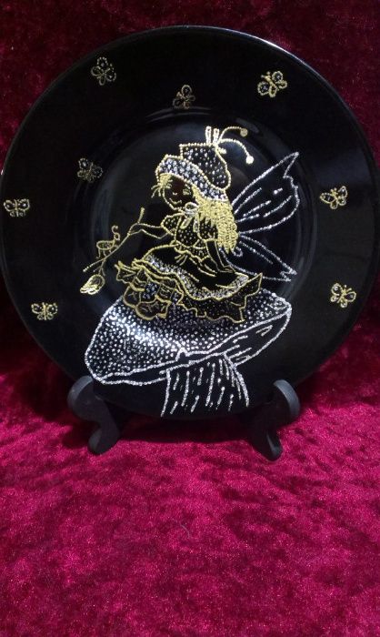 Декоративная тарелка "Лесная фея", ручная роспись.