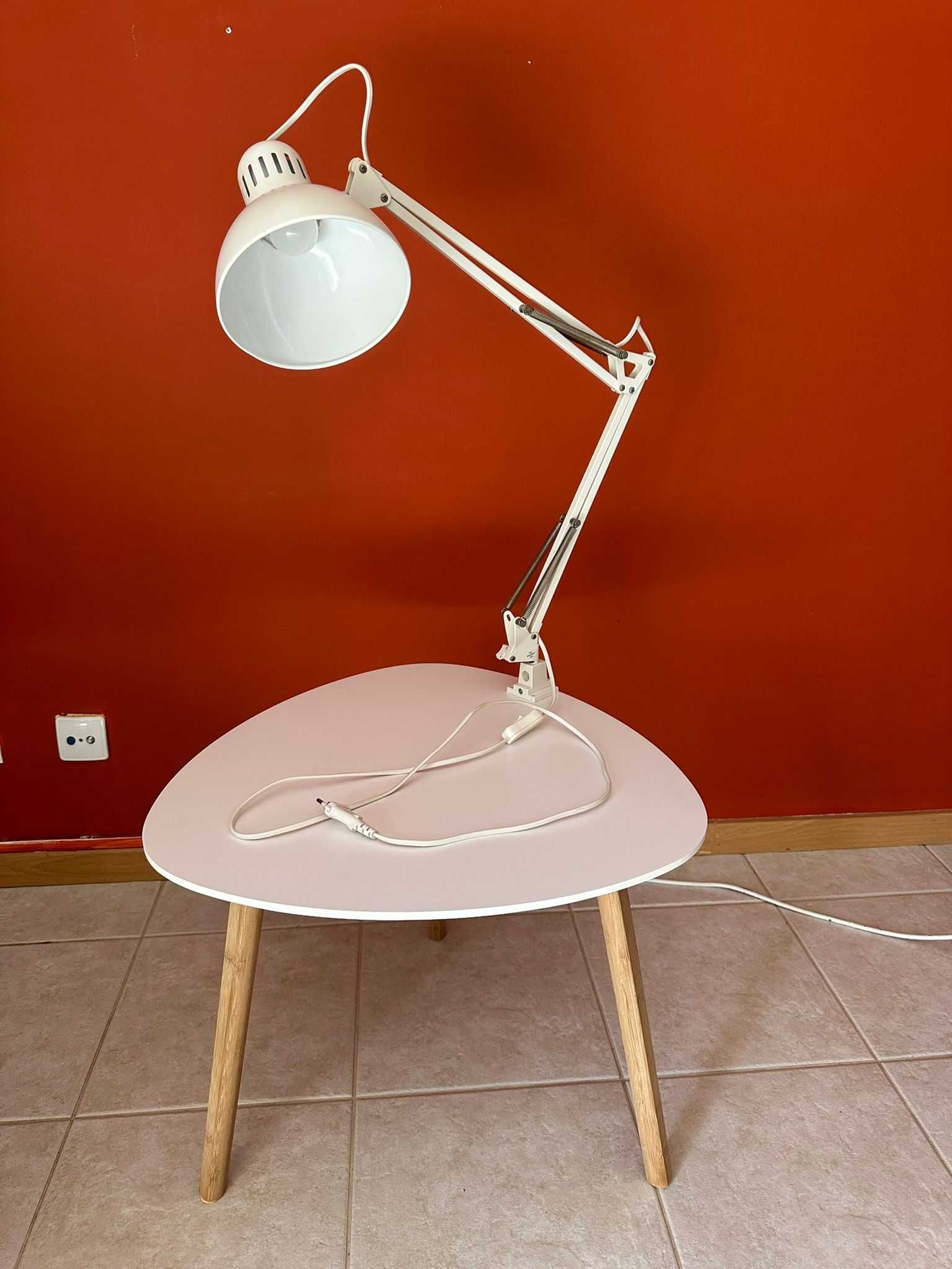 Poltronas e Mesas - Tudo Novo!