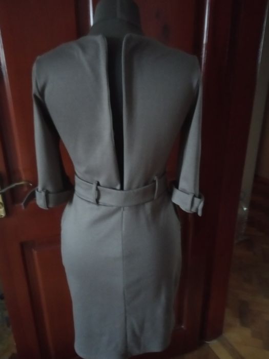 Модное офисное платье