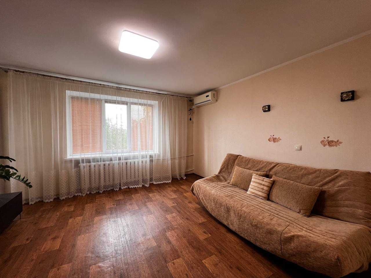 Продаж укомплектованої 2х кімнатної квартири по вул. Грушевського