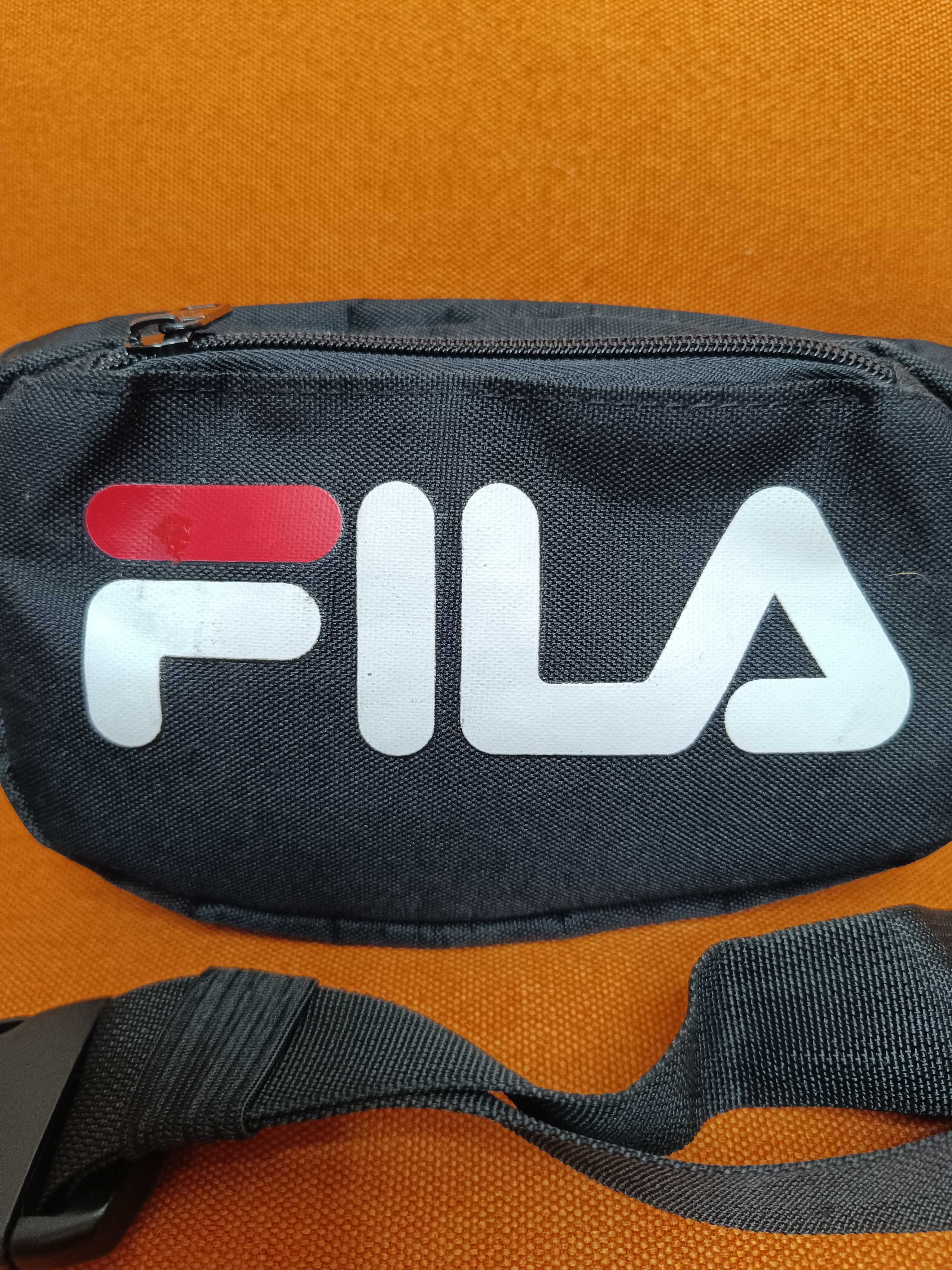 Спортивна сумка-бананка Fila 200грн