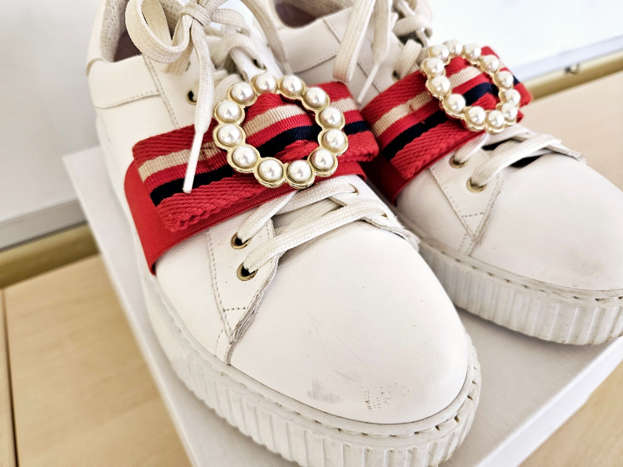 Białe sneakersy L'Estrosa skóra włoska