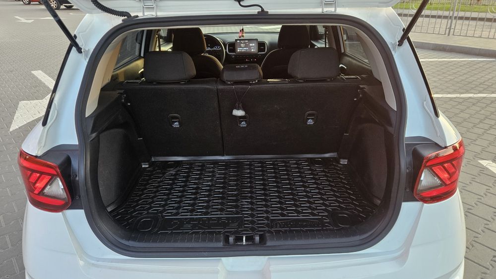 Hyundai venue 2022рік 1.6 бензин автомат