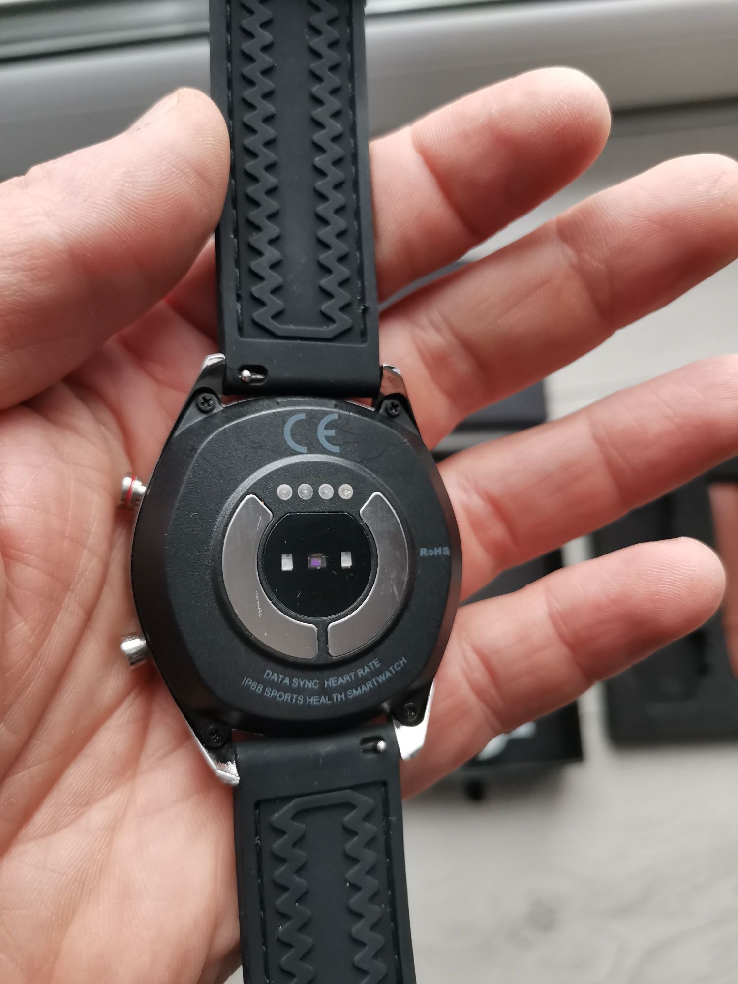 Nowy smartwatch Motus Classic + pasek