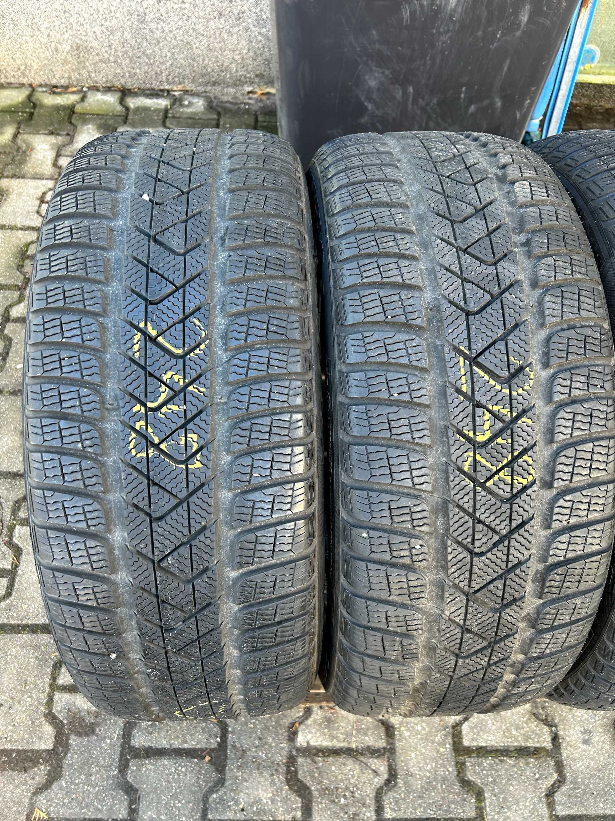 245/45R19 Pirelli SottoZero 3 Run Flat 6mm 2020r. BMW