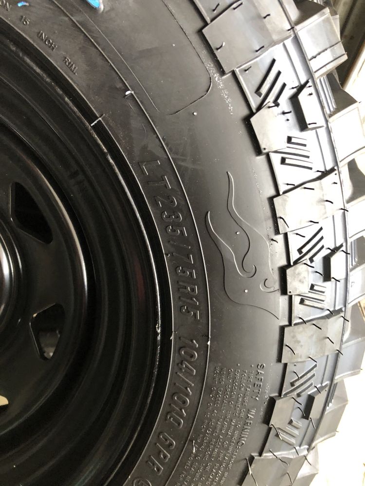 Koła terenowe Suzuki Jimmy Samurai 235/75R15 felgi 7x15 5x139,7