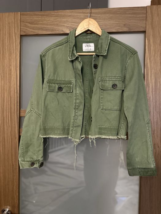Джинсова куртка зеленого кольору, zara, розмір xs, s