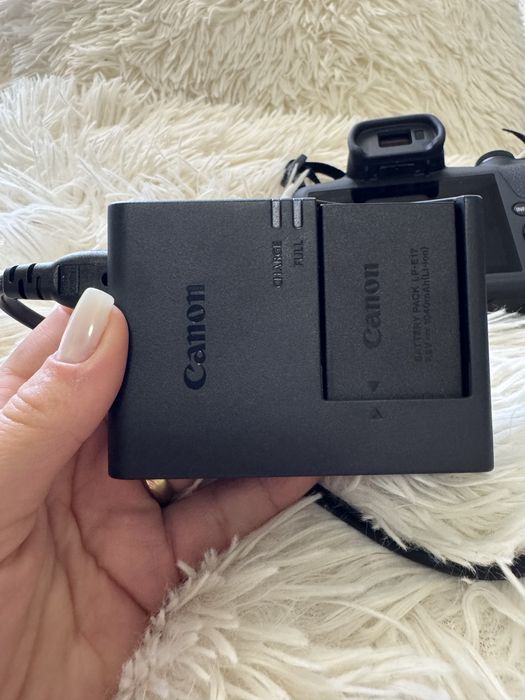 Câmara Digital Canon EOS R100 - PACK