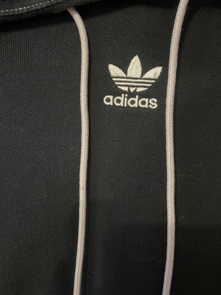 Вкорочене худі adidas