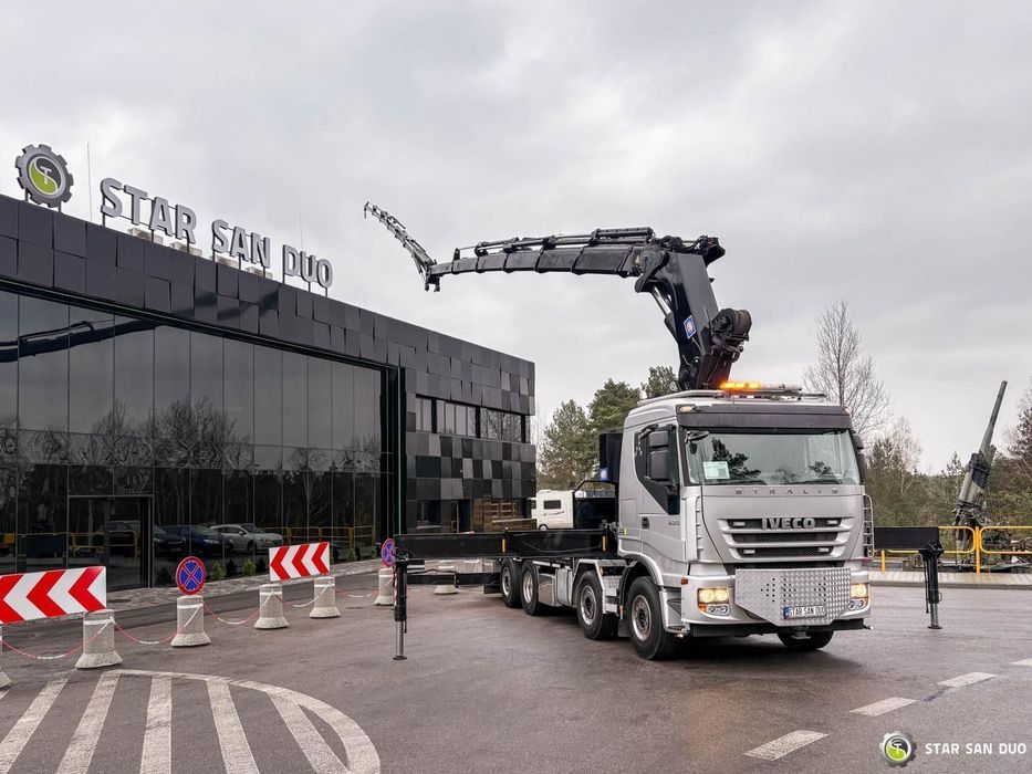 Iveco STRALIS AS320S50Y 8x2 HMF 8520-0K6 FLY JIB HDS Żuraw Wciągarka  IVECO STRALIS AS320S50Y 8x2 HMF 8520-0K6 FLY JIB HDS Żuraw Wciągarka