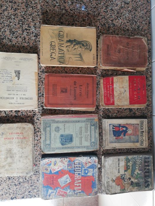 10 Manuais escolares antigos