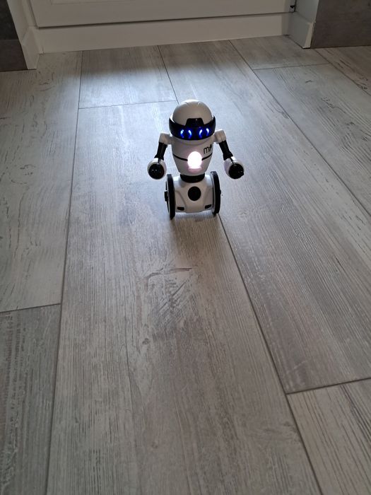 Wow Wee- Mip- robot reagujący na gesty
