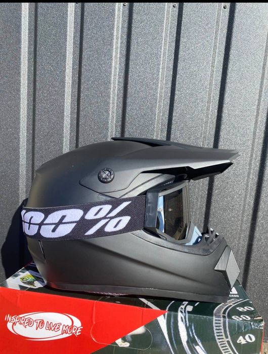 Кросовий шлем ендуро