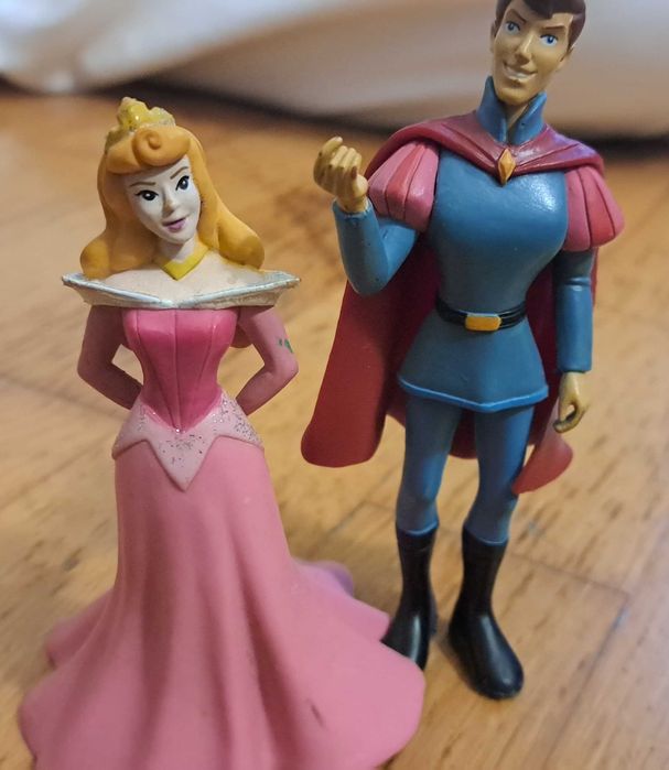 Bonecos personagens Disney