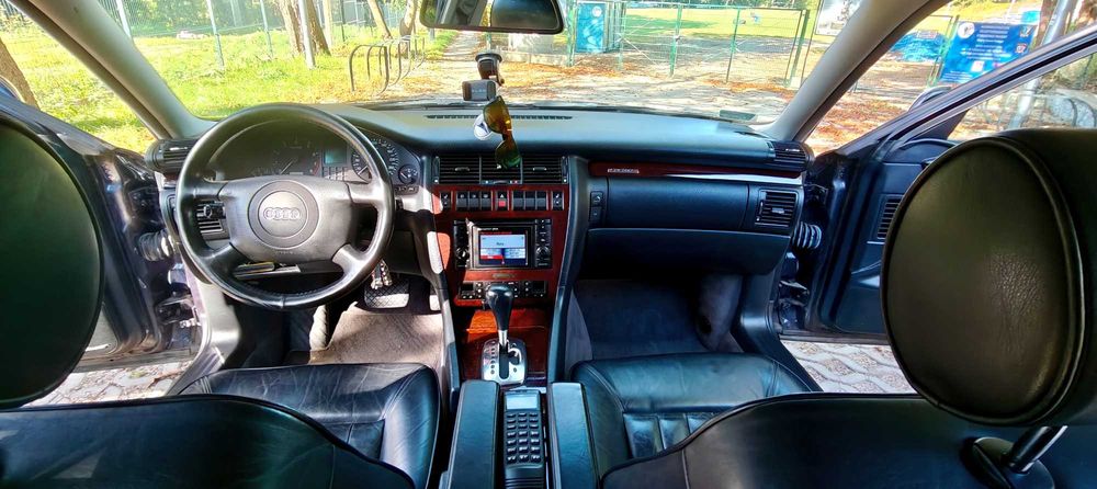 Audi A8 D2 3.7 V8 230KM Quatro Benzyna + LPG 1999r