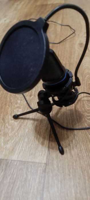 Продам микрофон AOIEUAI BM-800