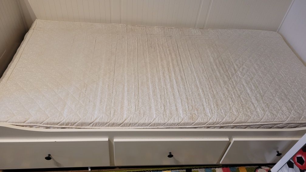 Łóżko Ikea Hemnes