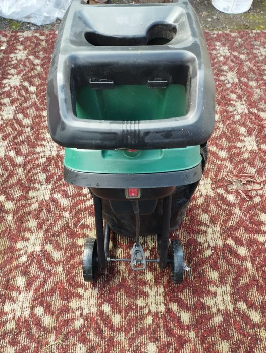 Подрібнювач садовий б/в