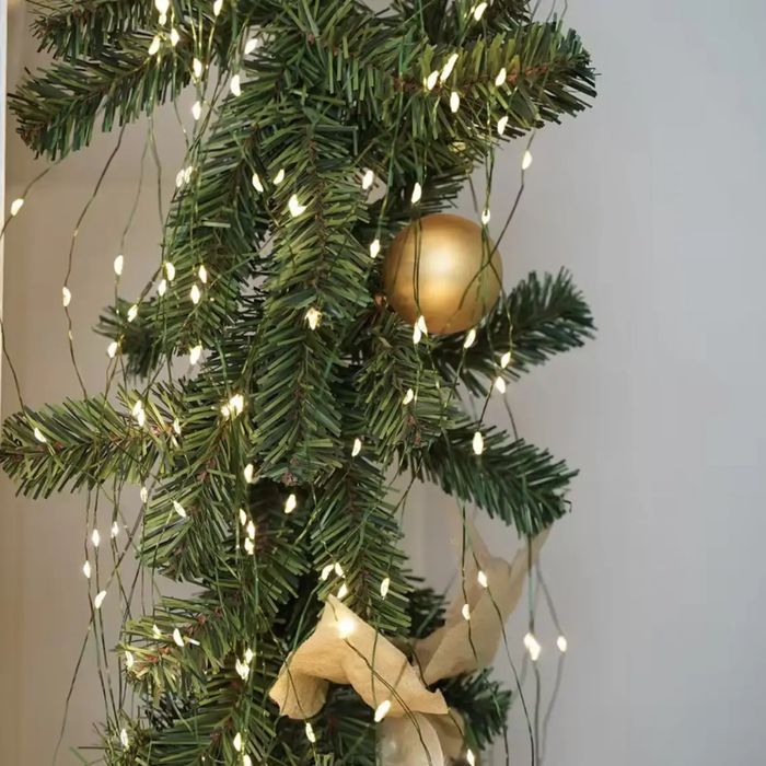 Гірлянда кінський хвіст, роса, на зеленому дроті,30 ліній по 2м, 3 м,