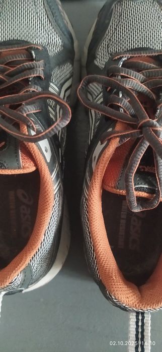 Жіночі кросівки asics 37р.Оригінал.
