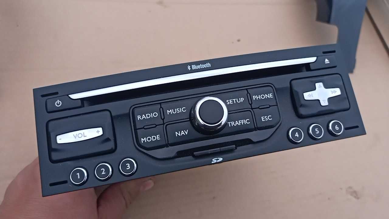 Radio nawigacja Peugeot 5008