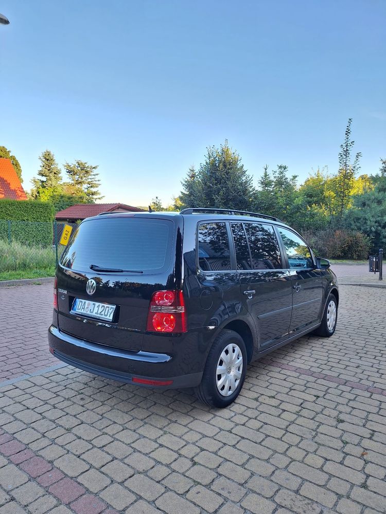 Vw Touran 1,6 MPI bixenon asystent parkowania