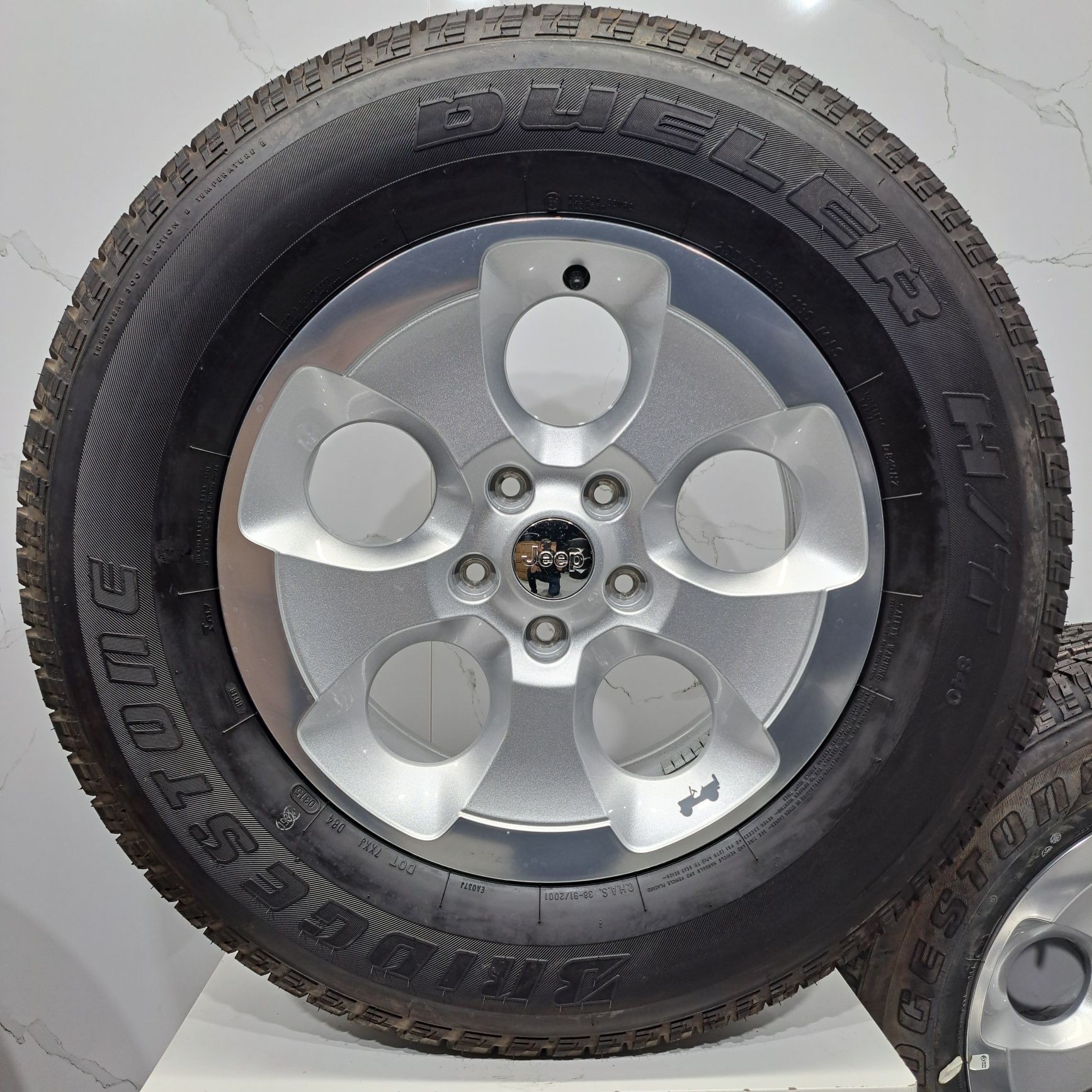 Jantes 18" originais Jeep Wrangler Sahara 5x127