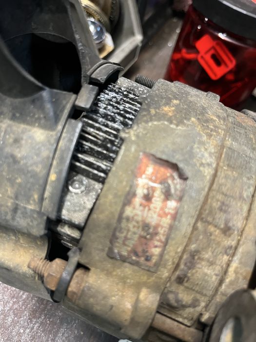 Alternador Jipe- UMM