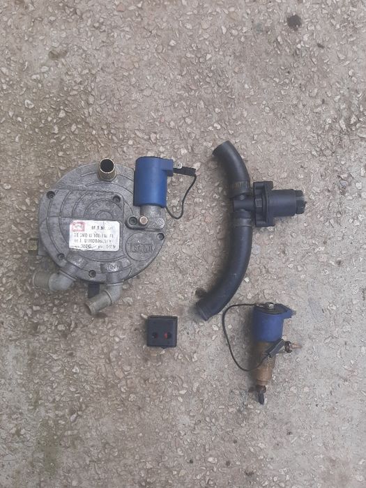 Продам газовий редуктор до ГБО-2 покоління з клапанами.