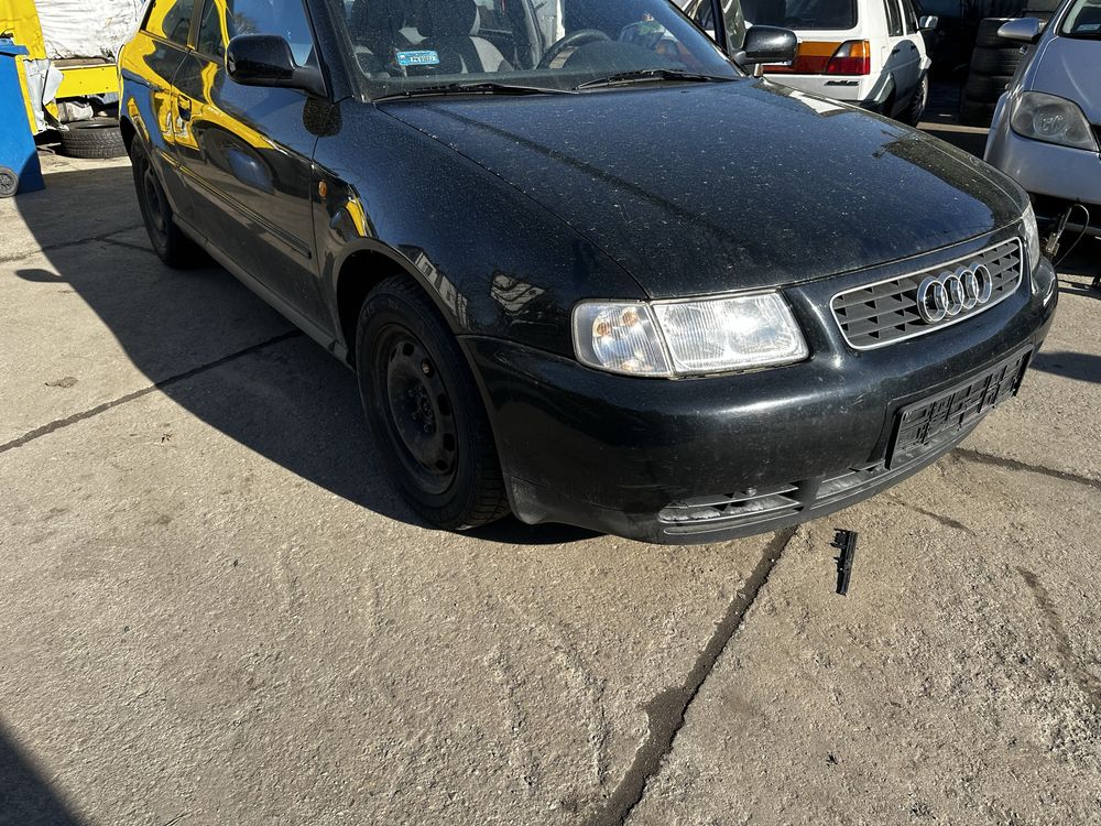 Maska Audi A3 8L LY9B Pokrywa silnika