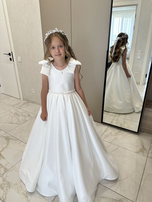 Плаття нарядне пишне