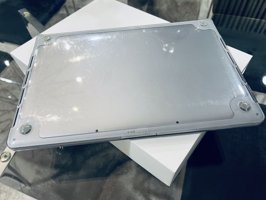 MacBook Pro 15" Touch Bar i9 2.4 GHz 32 GB DDR4 1 TB SSD AMD Radeon Vega 4 GB64563985672579122