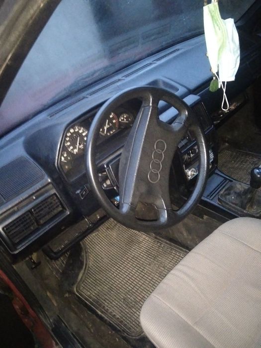 Продам запчастини ауді 100 с3.