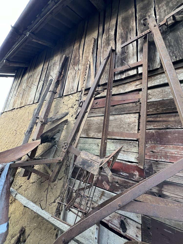 Плуги з боронами