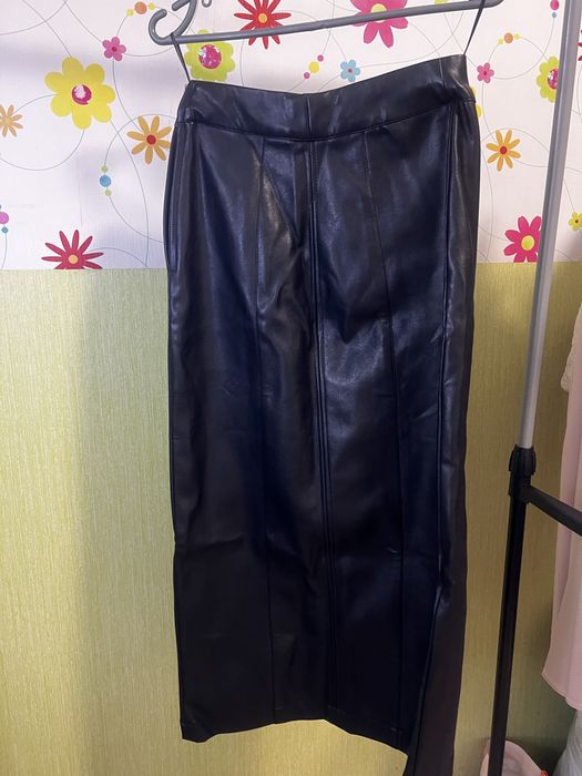 Кожаная юбка mango S 36