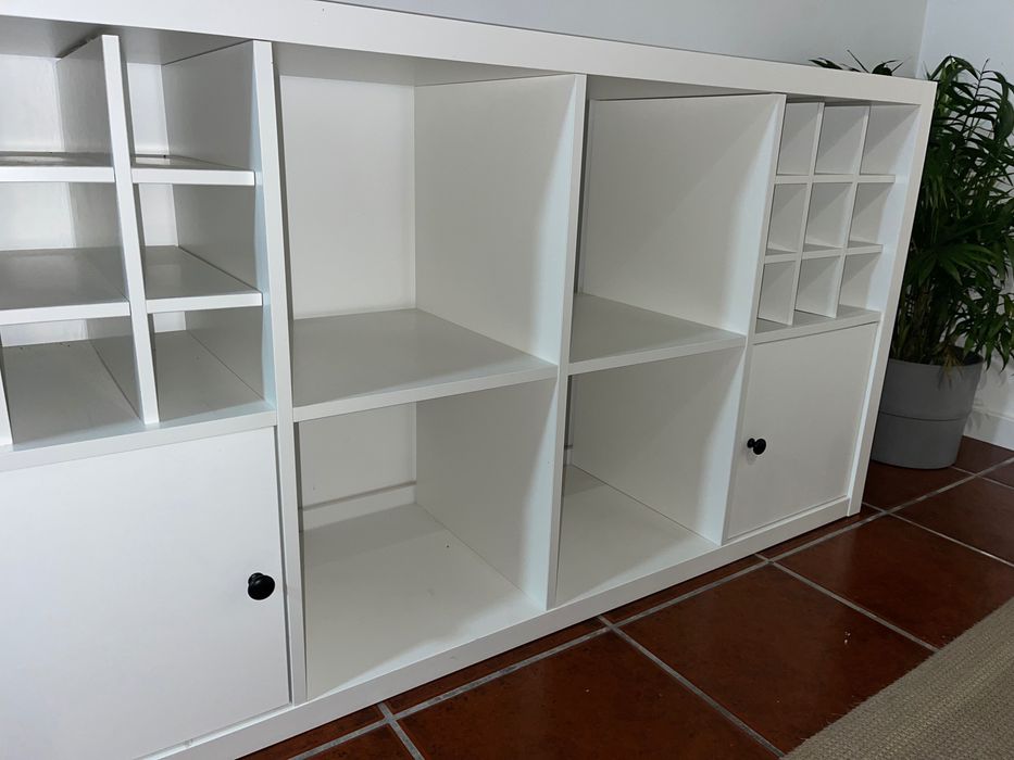 Móvel IKEA branco c 2 garrafeiras