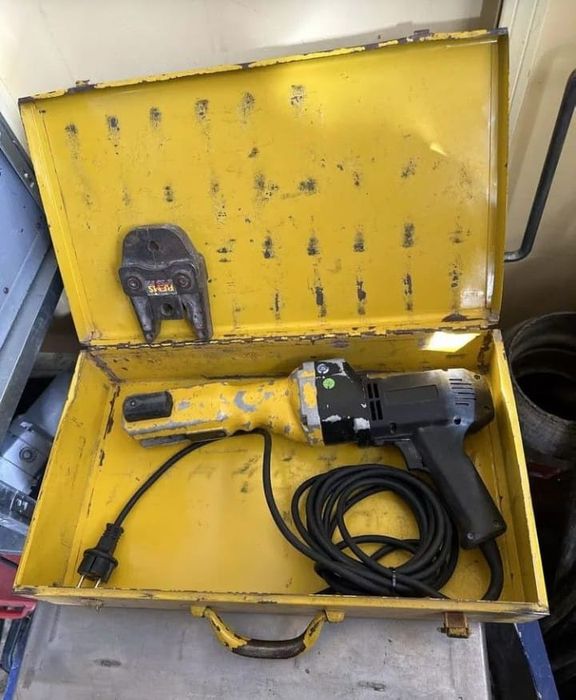 Rems 230V - zaciskarka hydrauliczna