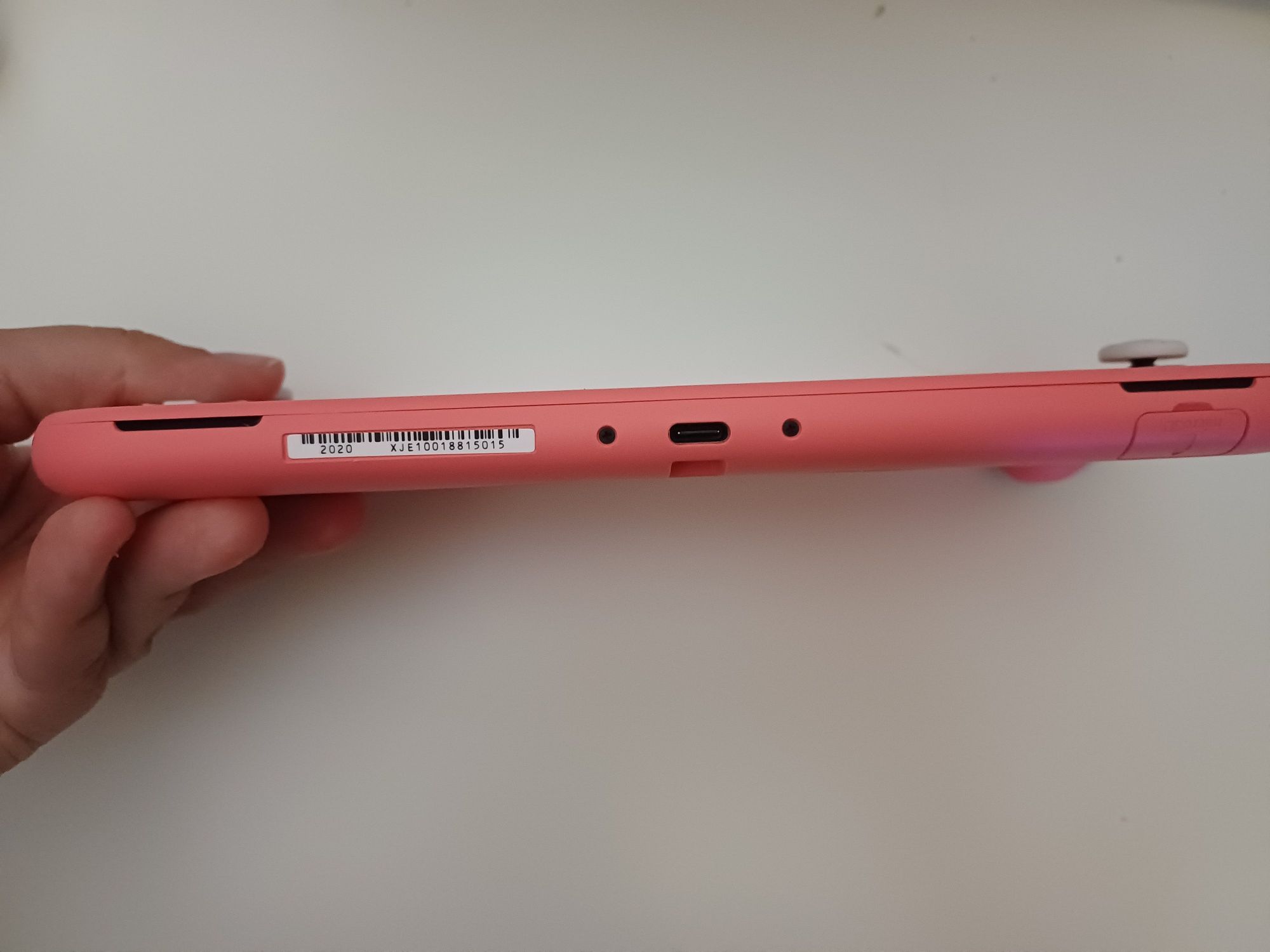 Nintendo Switch Lite Coral