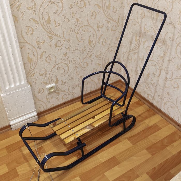 Дитячі санчата з переставною ручкою