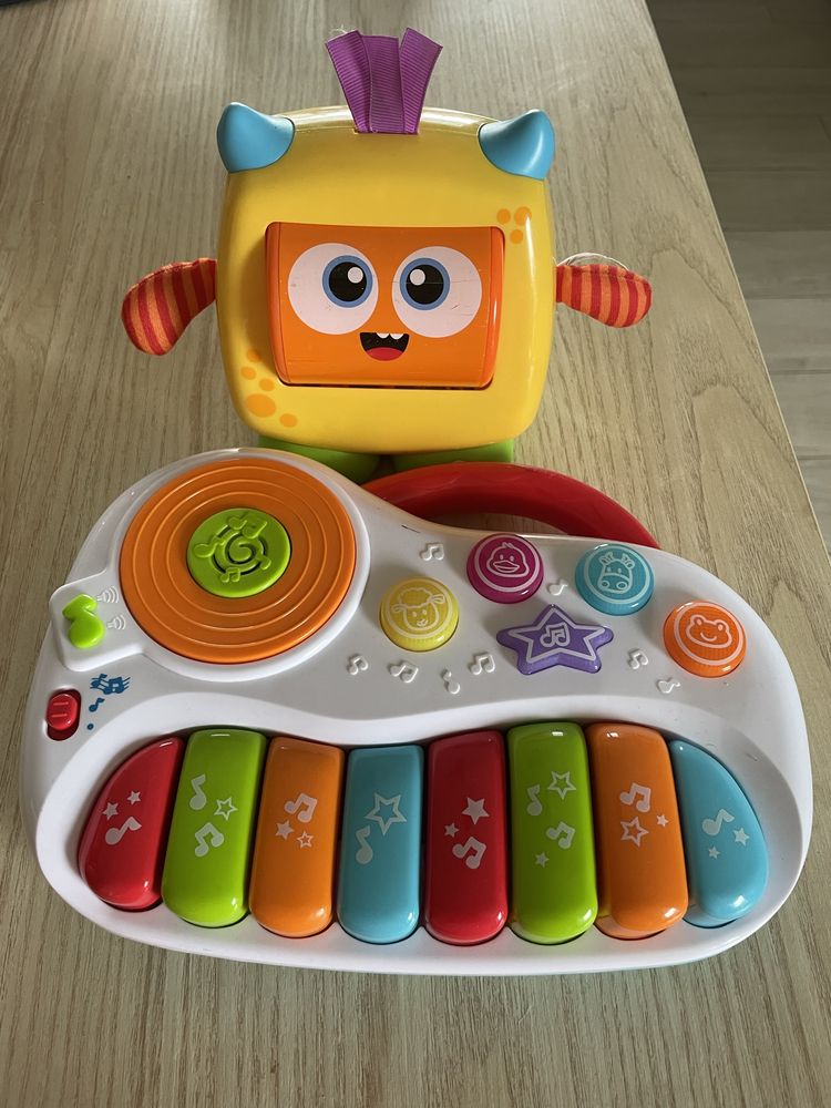 Zestaw zabawek niemowlęcych+pianinko i stworek Fisher Price