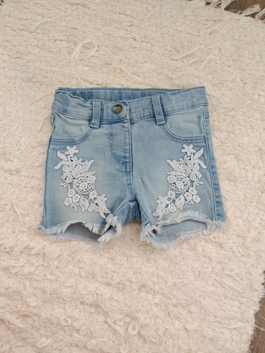 Krótkie jeansowe spodenki dla dziewczynki