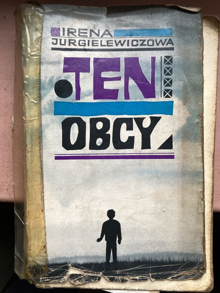 Ksiazka ,,Ten obcy”1966 rok stan -3