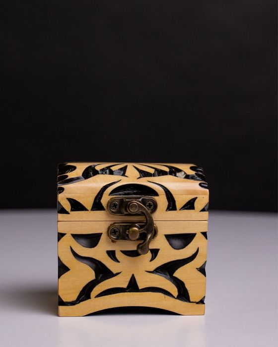 Шкатулка деревянная