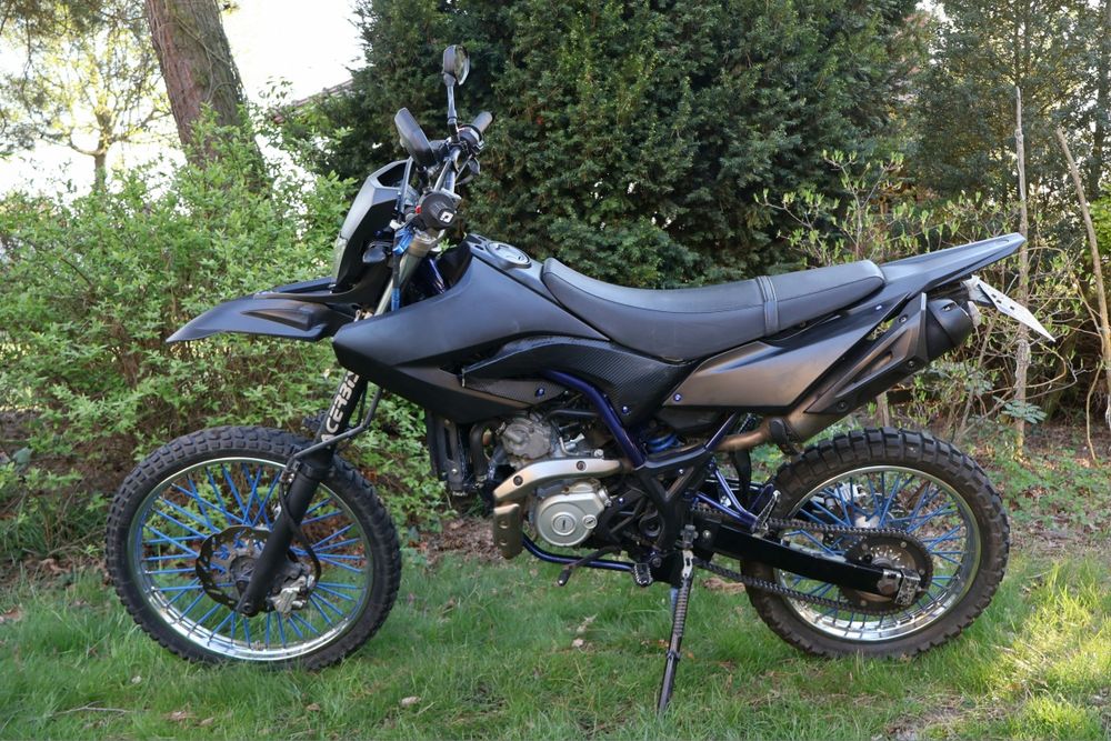 Yamaha WR 125R 2010 PILNE