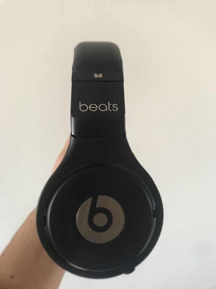 Fones beats.