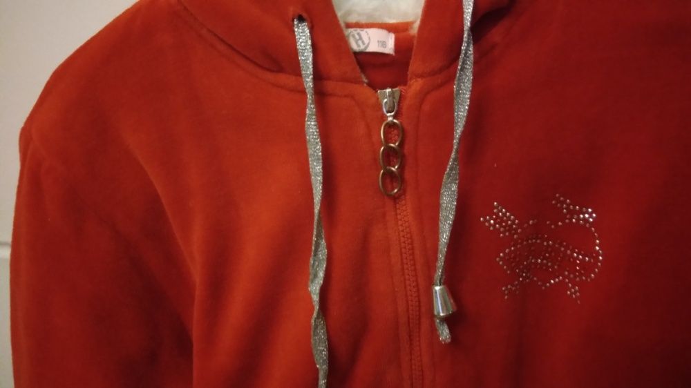 Śliczna czerwona ocieplana bluza/kurtka, welur,dziewczynka 116,5-6 lat