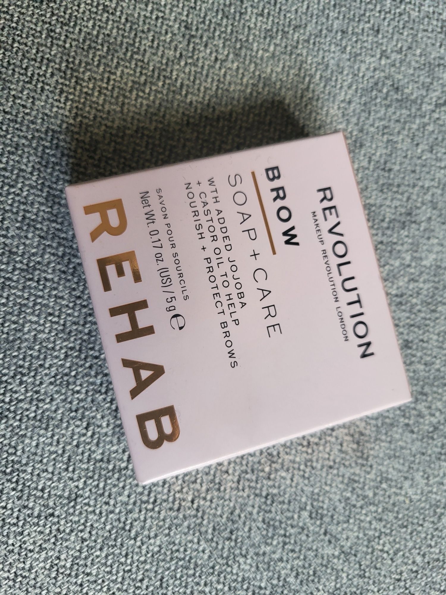 Mydełko do brwi revolution