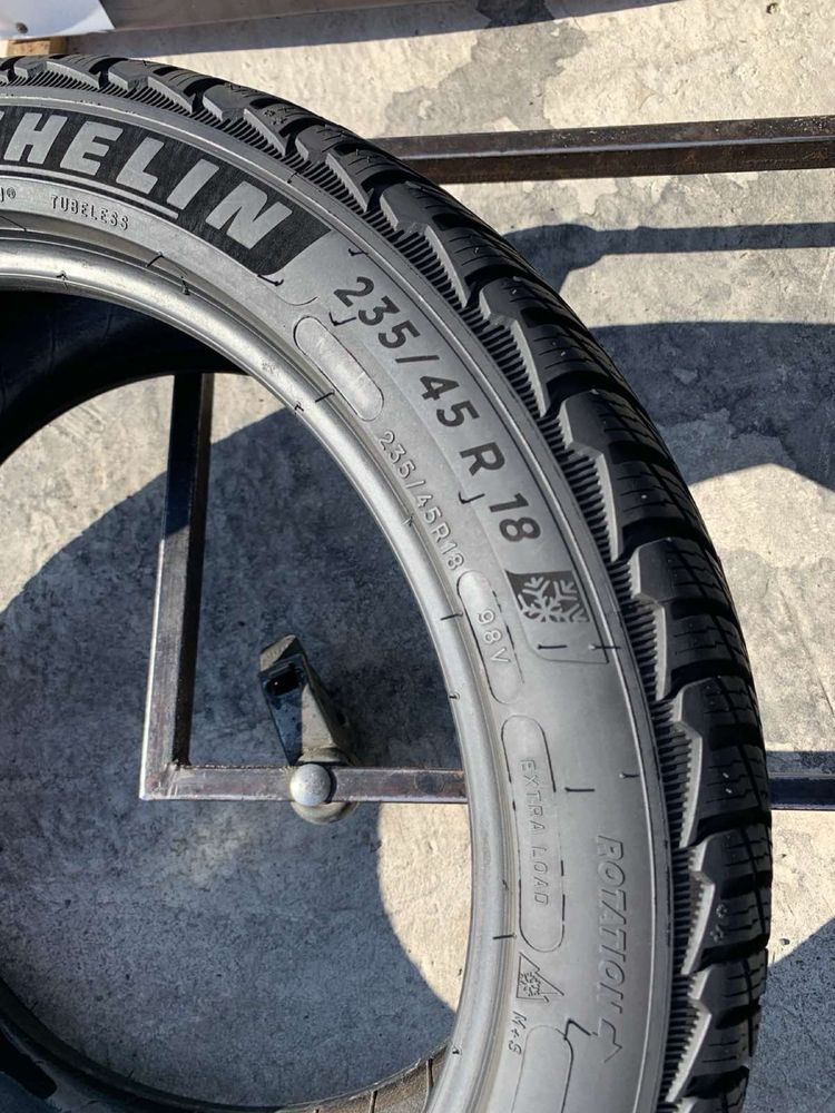 Шини 235/45 R18 Michelin 2024p зима 7мм